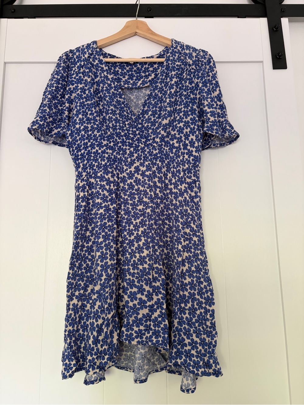 New Blue Floral V-Neck Short Sleeve Dress